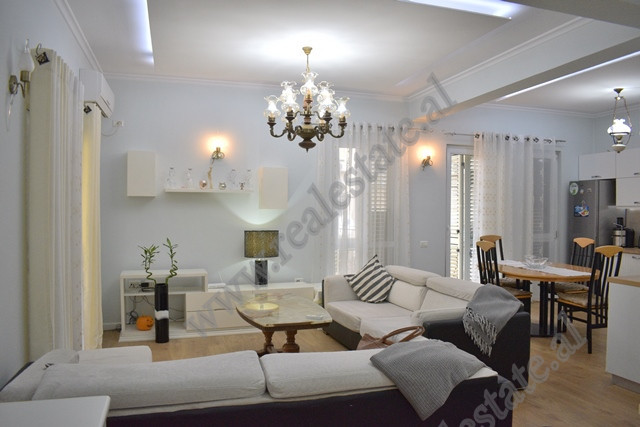 Apartament 2+1 me qera prane rruges se Durresit ne Tirane